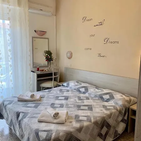 In Guest - New Cirene Double For Only One Person With Breakfast