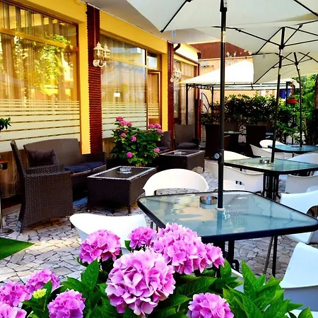 Penzion In Guest - New Cirene Double For Only One Person With Breakfast *