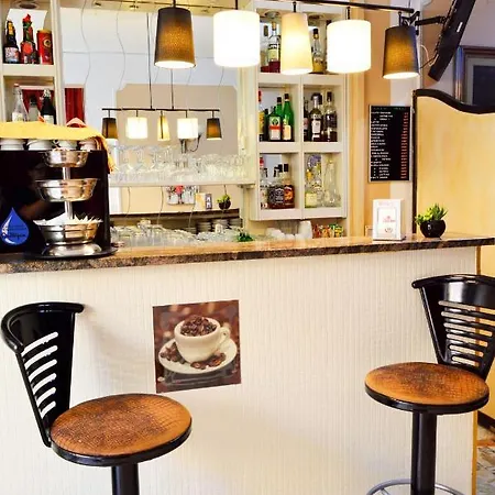 In Guest - New Cirene Double For Only One Person With Breakfast