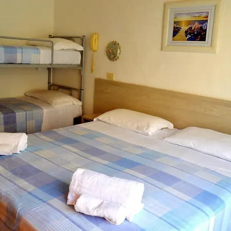 In Guest - New Cirene Double For Only One Person With Breakfast