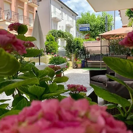 Penzion In Guest - New Cirene Double For Only One Person With Breakfast *