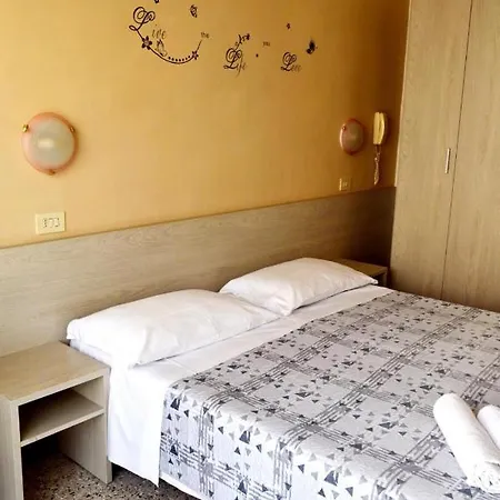 In Guest - New Cirene Double For Only One Person With Breakfast Vendégház Rimini
